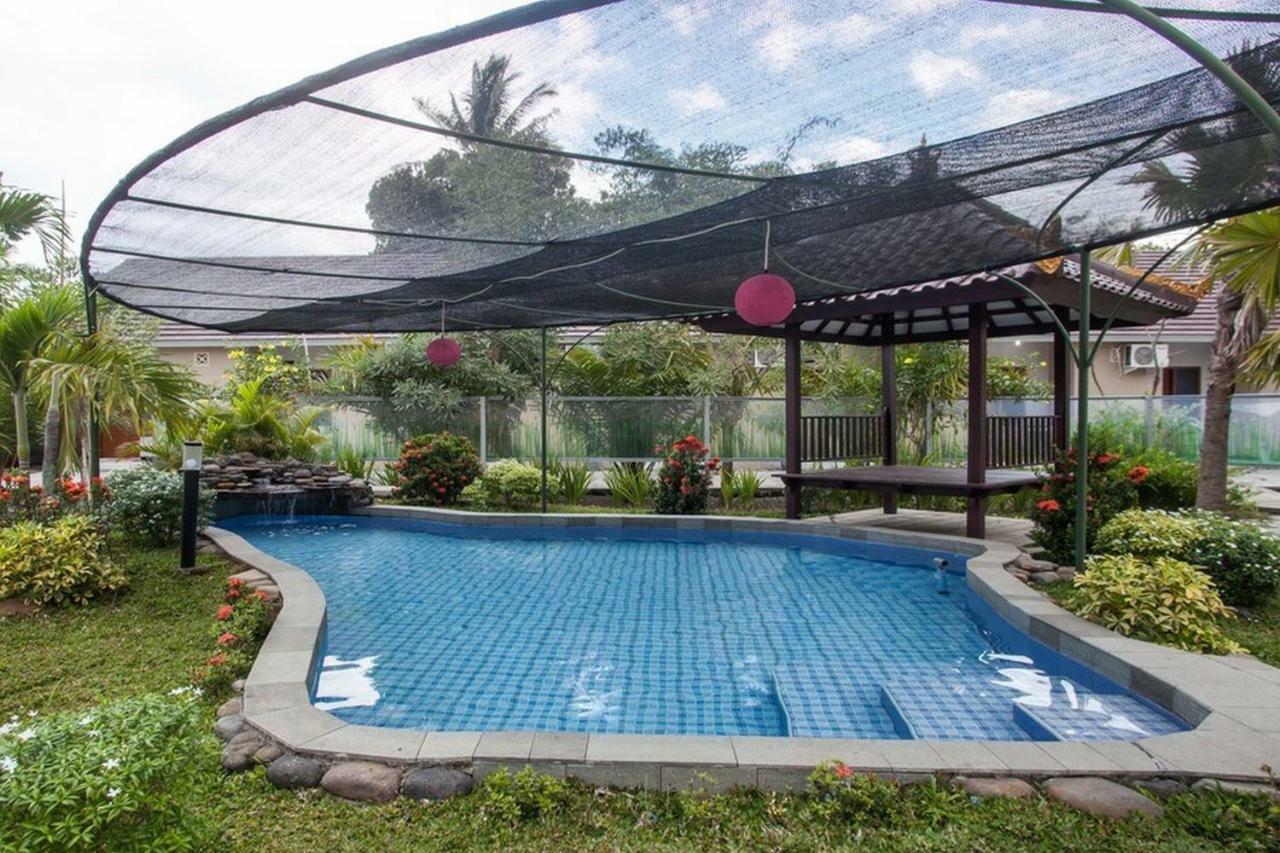 Reddoorz Syariah Plus Near Banyuwangi Airport Dış mekan fotoğraf
